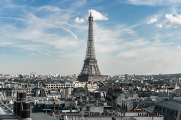 Fototapeta na wymiar Sunset view to Eiffel tower in Paris, France. 
