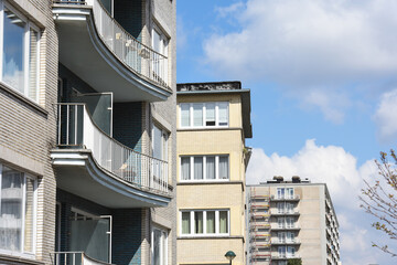 Obraz premium immobilier logement maison quartier appartement Bruxelles building balcon environnement 