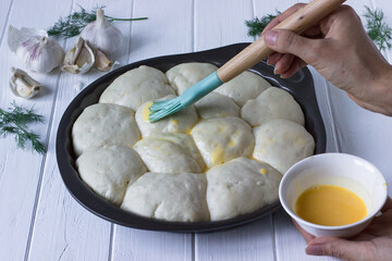 The process of making garlic buns - step 3