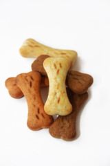 dry dog food in the form of a bone