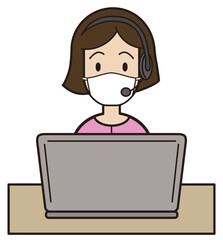 パソコン入力をしながら電話応対をするピンクの服の20代〜30代女性　コールセンター　マスク　笑顔
