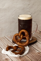 home brewing octoberfest beer with pretzel