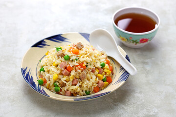 vietnamese fried rice (com chien)