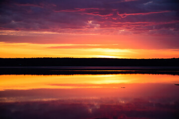 Fototapeta na wymiar Sunrise over Lake Timiskaming in Temiskaming Shores