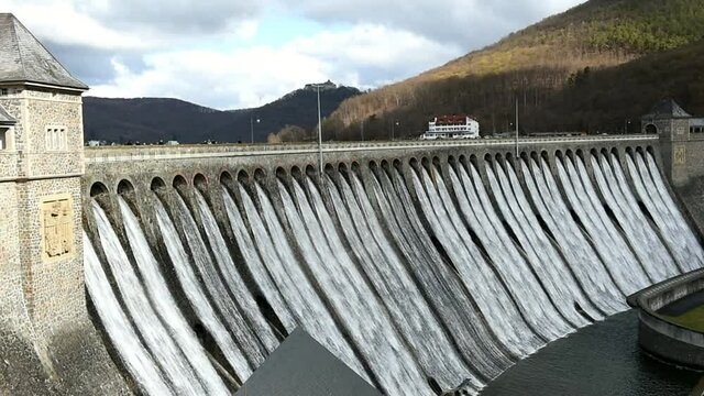 Edersee-Sperrmauer 