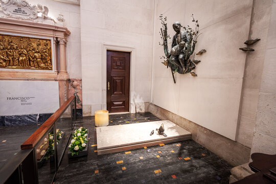 Francisco Tomb in the Basilica of Our Lady of the Rosary at Sanctuary of Fatima - Fatima, Portugal