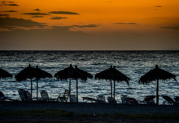 Zachód słońca na plaży, Grecja