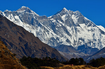 Mount Everest and Lhotse, the world's highest and fourth highest mountains, as seen from Khumjung, Sagarmatha National Park, Solu Khumbu, Nepal