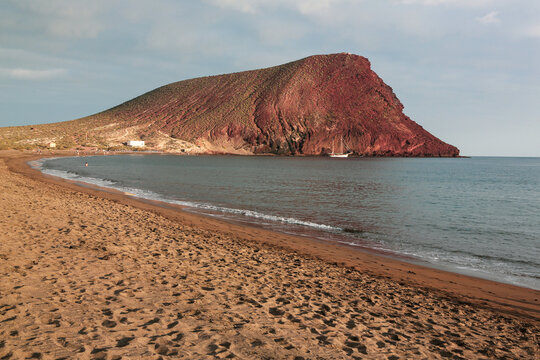 Playa De La Tejita, Montaña Roja