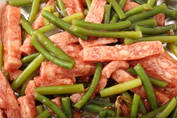 牛肉やわらか炒め用　にんにくの芽