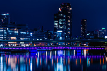 大阪　高層ビル夜景