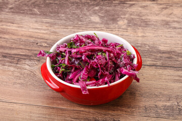 Pickled red cabbage with herbs