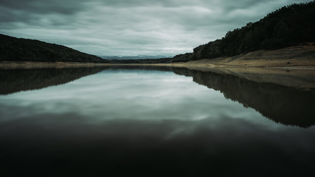 lac de l&rsquo;Arr&ecirc;t-Darr&eacute; mirroir