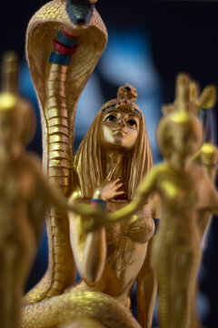 Egyptian figures snake, cleopatra and nebtht, eset
