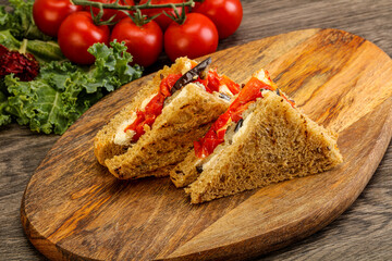 Club sandwich with eggplant and cheese