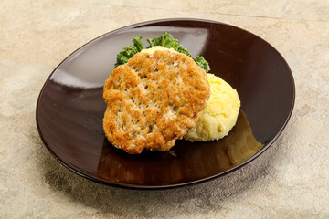 Chicken cutlet with mashed potato