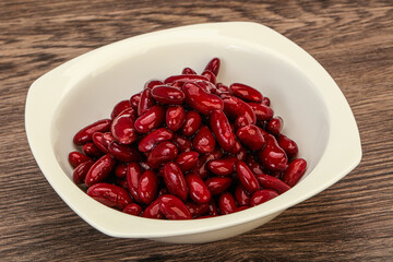 Red baked kidney in the bowl