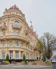  The building of the City Duma, 1899. Architect A. Pomerantsev. Nearby there are cars and pedestrians