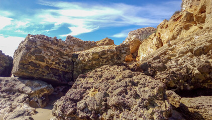 CIELOS INCREIBLES EN DIAS DE SOL, RESTOS DE LA MURALLA DE PUERTO SHERRY (CADIZ).