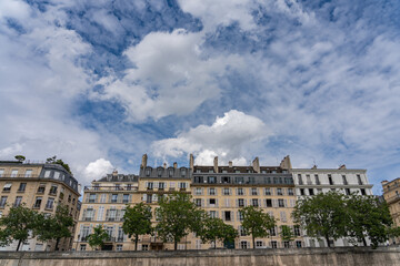 Fototapeta na wymiar Haussmann architecture buildings along banks of the Seine river