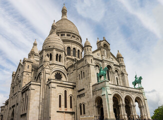 Fototapeta na wymiar Ancient architecture of Paris. France