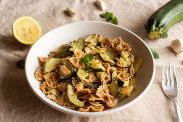 Pasta with zucchini and tuna fish