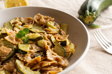 Pasta with zucchini and tuna fish