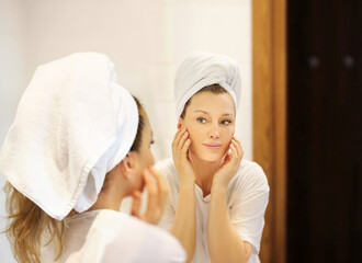 Magic anti-aging cream.Applying the cream.