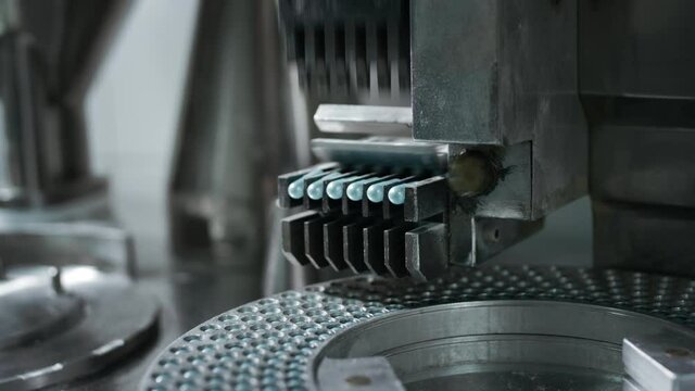 Blue pills capsules in the manufacture of medicines and medical supplies.