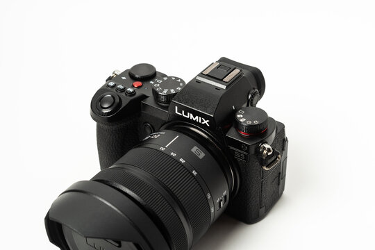 Panasonic S5 photo and video camera with 20-60 lens