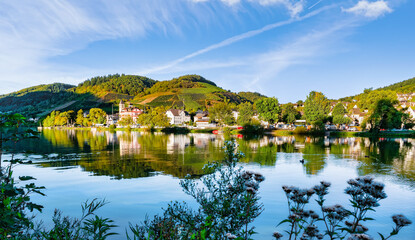 Fototapeta na wymiar View of the of the small town Bullay along river Moselle, Germany