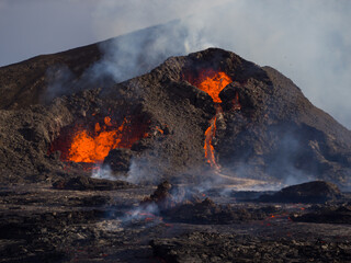 Vulkan in Island Vulkanausbruch mit Lava © Sabi