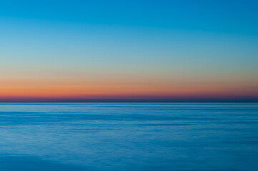 Zachód słońca nad morzem Bałtyckim, Brzask na horyzoncie / Sunset on the Baltic Sea, Dawn on the horizon - obrazy, fototapety, plakaty