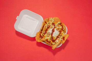 Nachos preparados, snacks mexicanos de tortilla