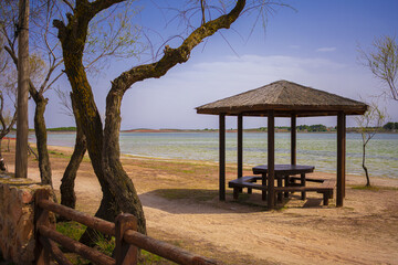 Recreation area of the Laguna de Villafranca, Spain © Enrique González Avilés/Wirestock