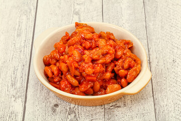 Baked kidney with tomato and pepper