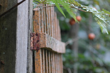 Gate