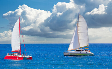 Voiliers en mer © Unclesam