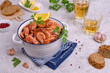 Unpeeled cooked prawns