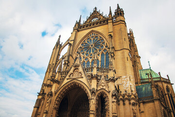 Obraz premium Traditional Cathedral building in Metz, France