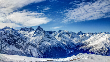 Fototapeta premium snow covered mountains