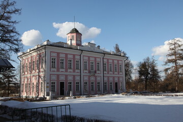 Obraz premium March 24, 2021: Vyazemy (homestead)