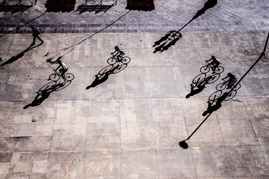 Paseo por la ciudad en bicicletas