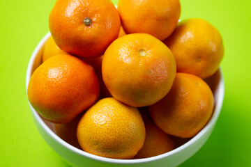 bowl of oranges