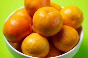 bowl of oranges