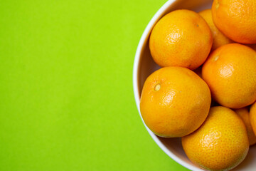bowl of oranges