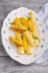 Asparagus salad with pears