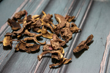 dried mushrooms, mushrooms, veganism, vegetarian food, lean food, mushroom harvesting