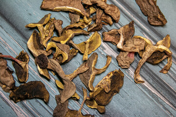 dried mushrooms, mushrooms, veganism, vegetarian food, lean food, mushroom harvesting