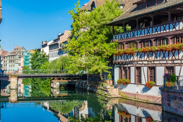 Fototapeta premium Beautiful canal of Strasbourg in France